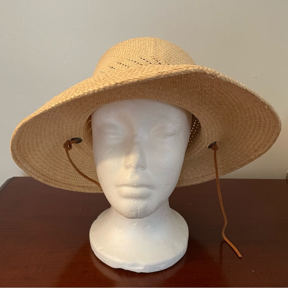 S.F. Green Country Optimo Natural, Fine Panama Hat. Circurnference about 22 in.